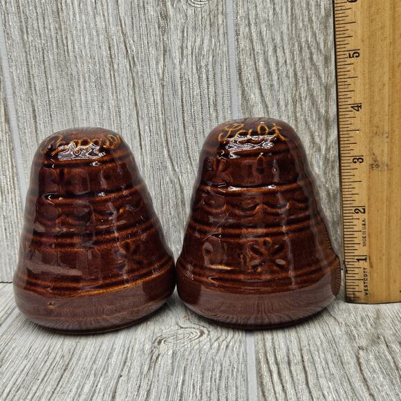 Vintage Marcrest Daisy Dot Brown Stoneware Salt and Pepper Shakers 4" Pottery - Picture 2 of 5